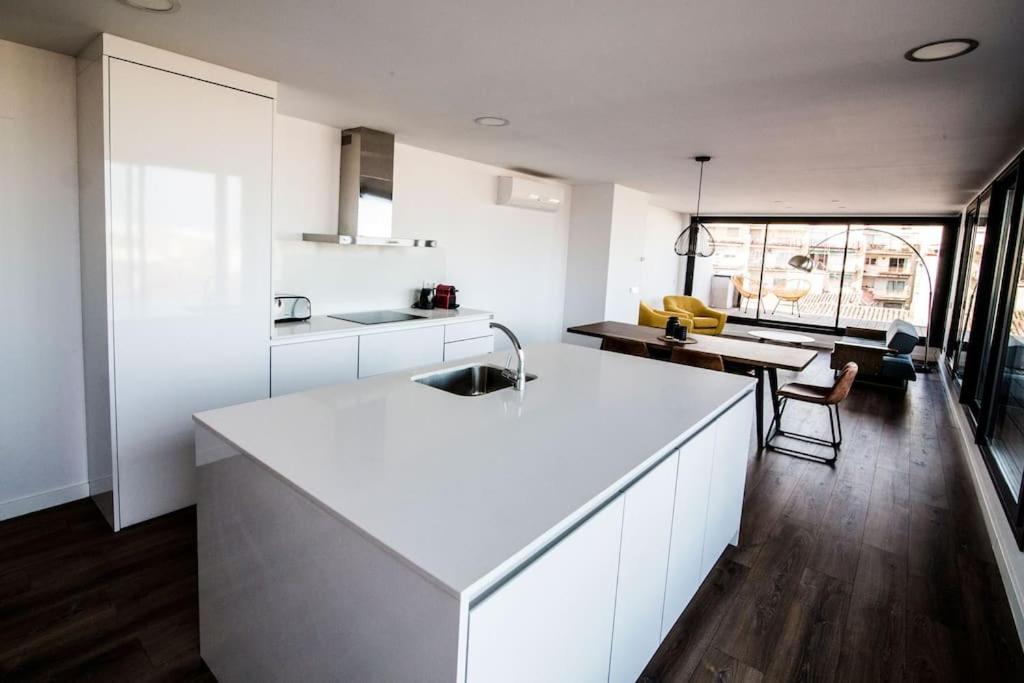 Atico Con Terraza En El Centro De Reus Apartment Ngoại thất bức ảnh