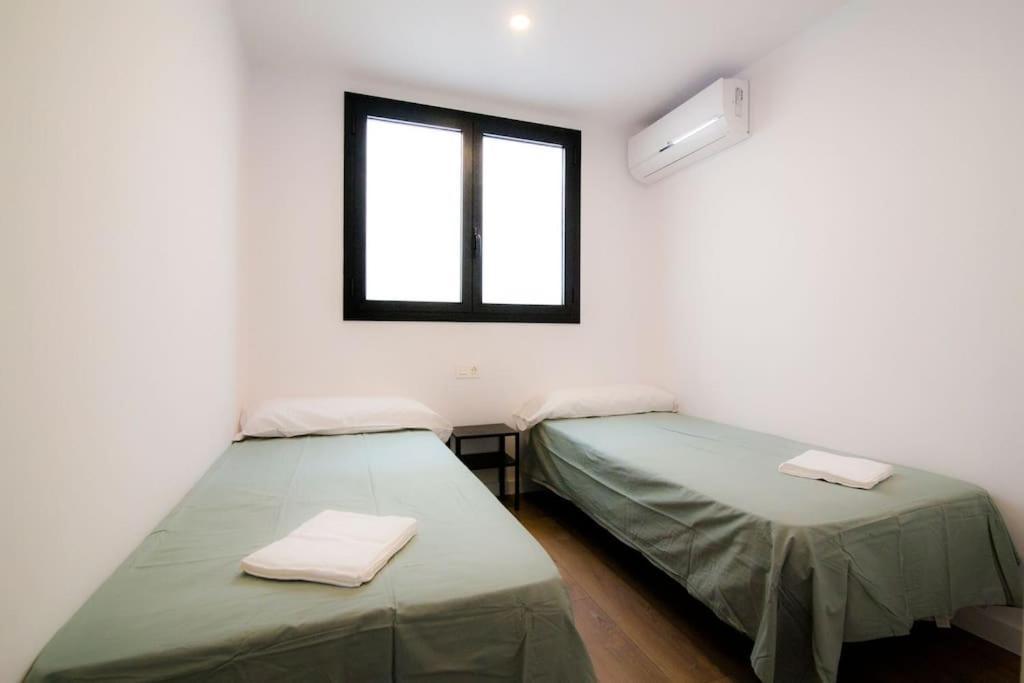Atico Con Terraza En El Centro De Reus Apartment Ngoại thất bức ảnh