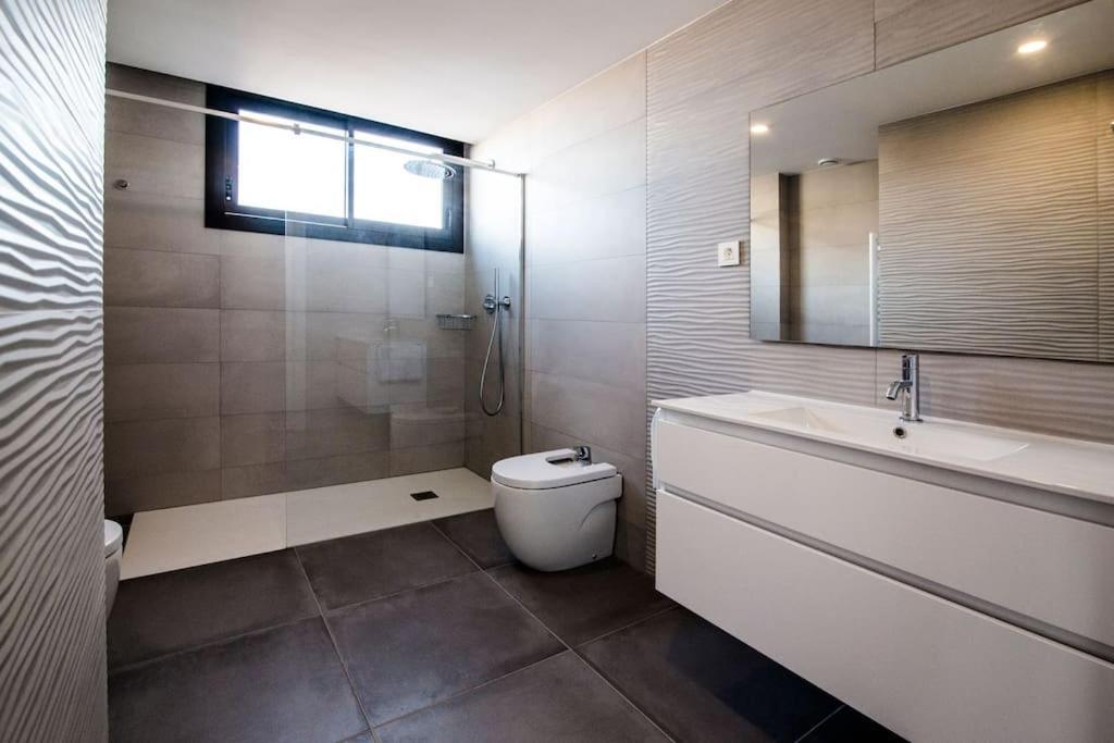 Atico Con Terraza En El Centro De Reus Apartment Ngoại thất bức ảnh